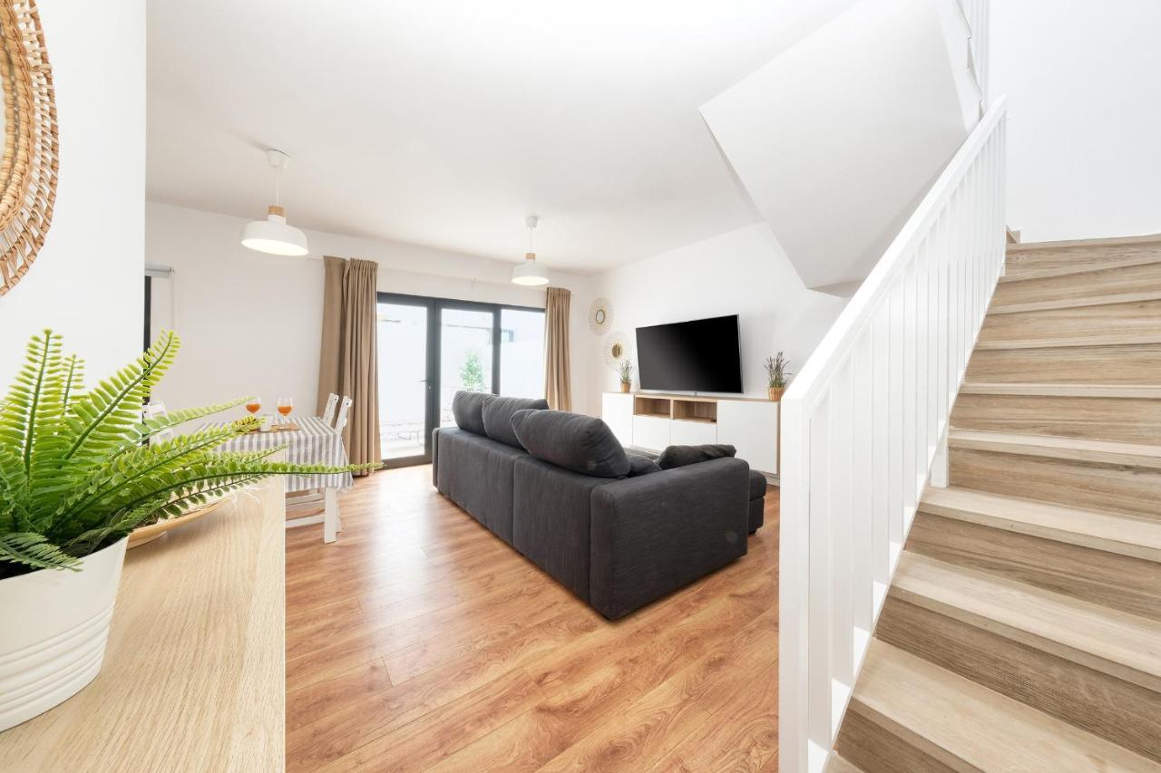 Casa Juana Isabela-Villas Gardenia קוסטה טגוויסה מראה חיצוני תמונה